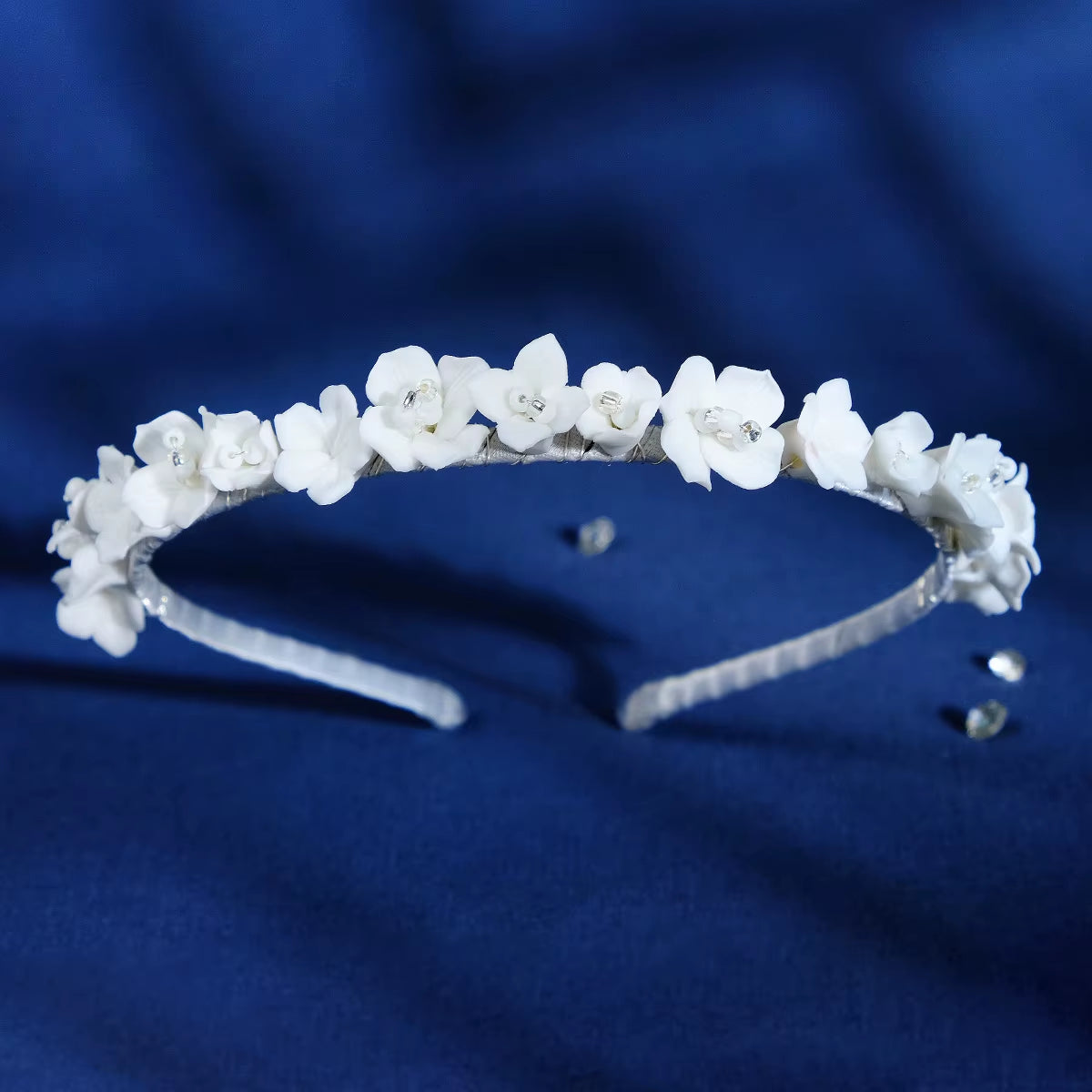 Drop Shipping White Ceramic Flower Headband Tiaras Crown for Bridal Queens Corona Hairband for Girls