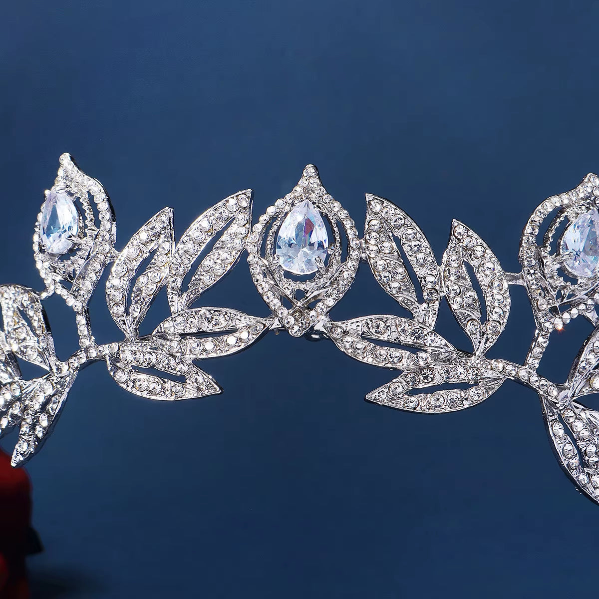 Classic Rhinestone Leaf Alloy Crown Wedding Headdress for Bride Bridal Accessories Tiara