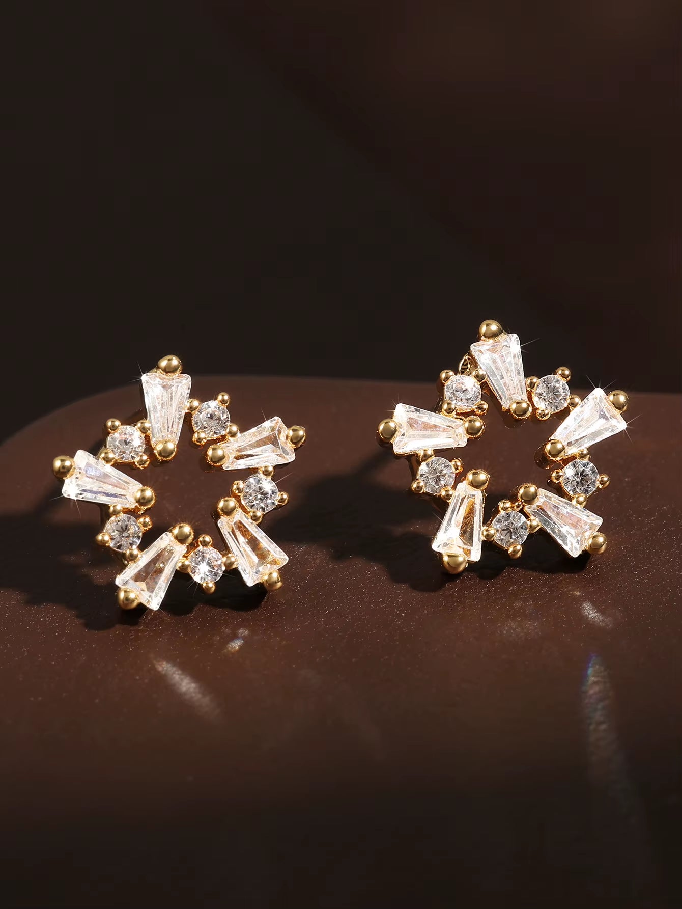 Copper Zircon Earrings Korean Style Creative Inlaid Zircon Pentagram Earrings Female Exquisite Jewelry