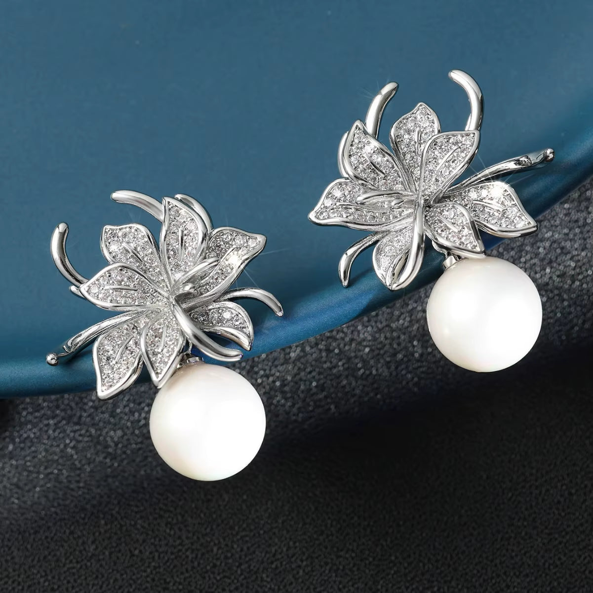 Vintage Elegance Earrings Women'S Superior Sense Zircon Inlaid Flower Pearl Earrings