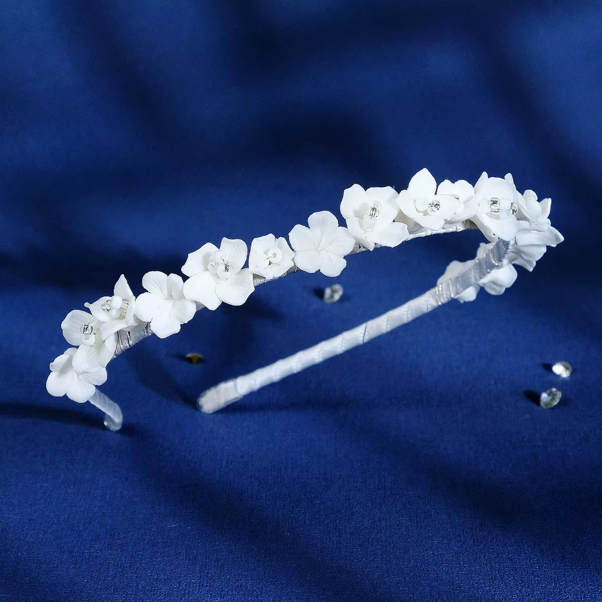 Drop Shipping White Ceramic Flower Headband Tiaras Crown for Bridal Queens Corona Hairband for Girls