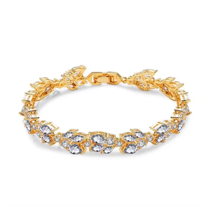 Zircon Charm Buckle Bracelet - Luxury Chain Design for Special Occasions